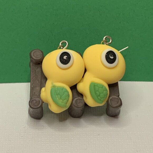 Turtle Earring, Silly Animal Earring, Gift, Nautical Earring, Turtle Jewelry - Picture 4 of 7